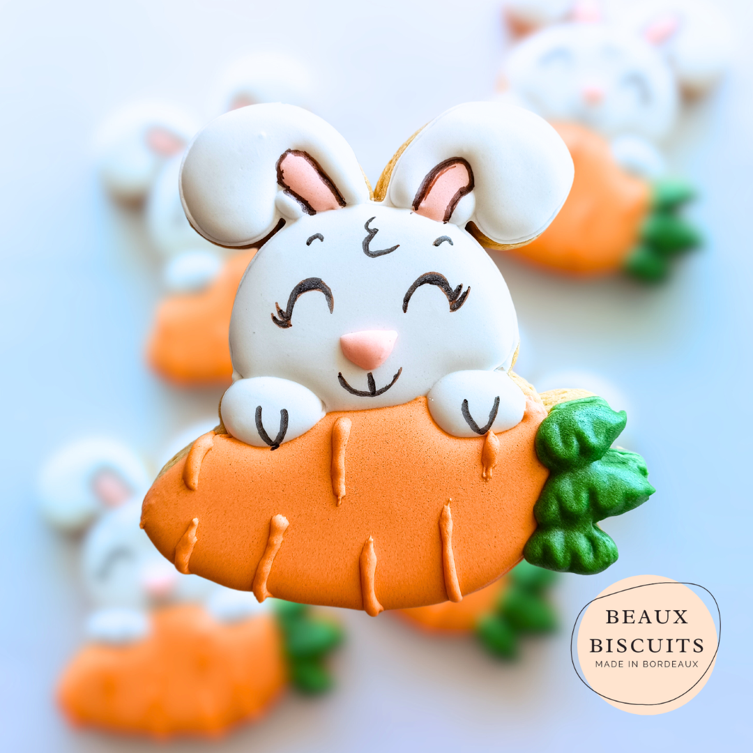 Le lapin coquin croqueur de carottes