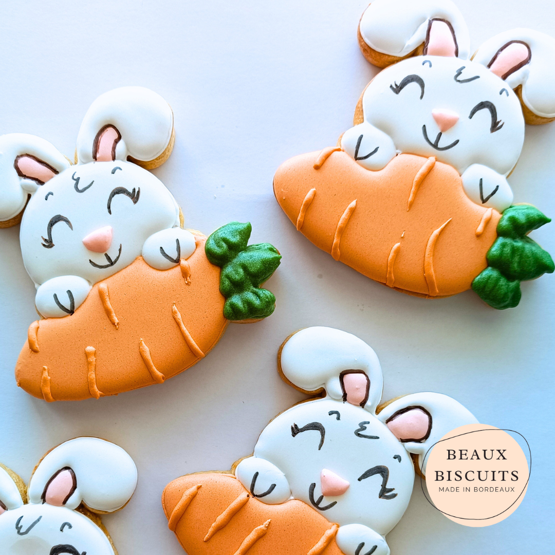 Le lapin coquin croqueur de carottes